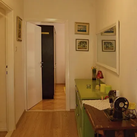 Zorka 719 Apartment